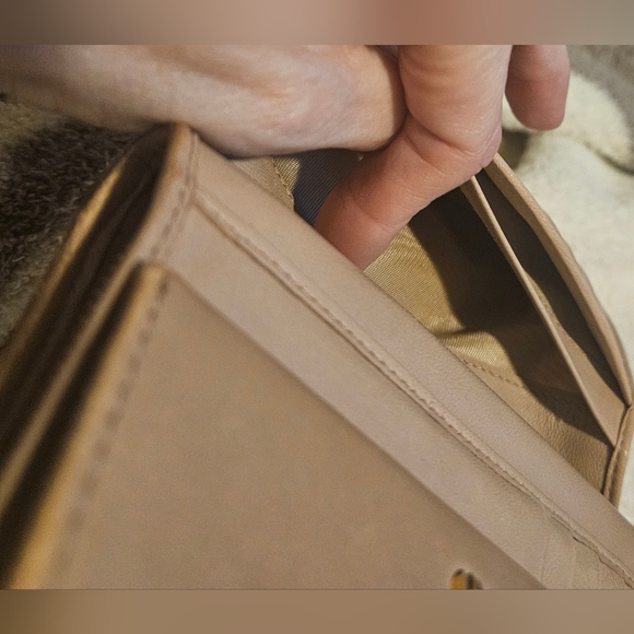 Miu Miu Compact wallet - Picture 13 of 13